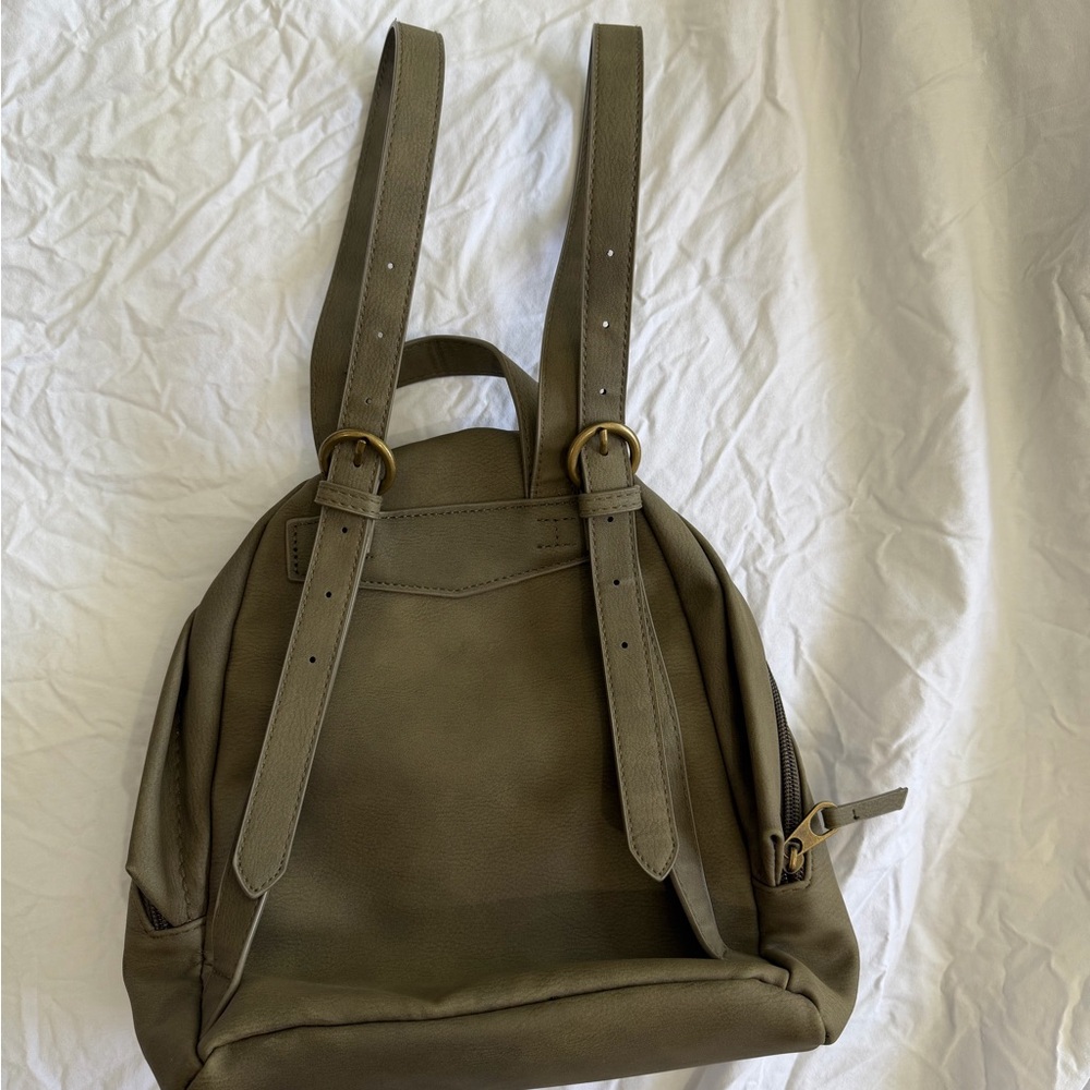 Universal Thread Backpack with Front Zip Pocket - image 3